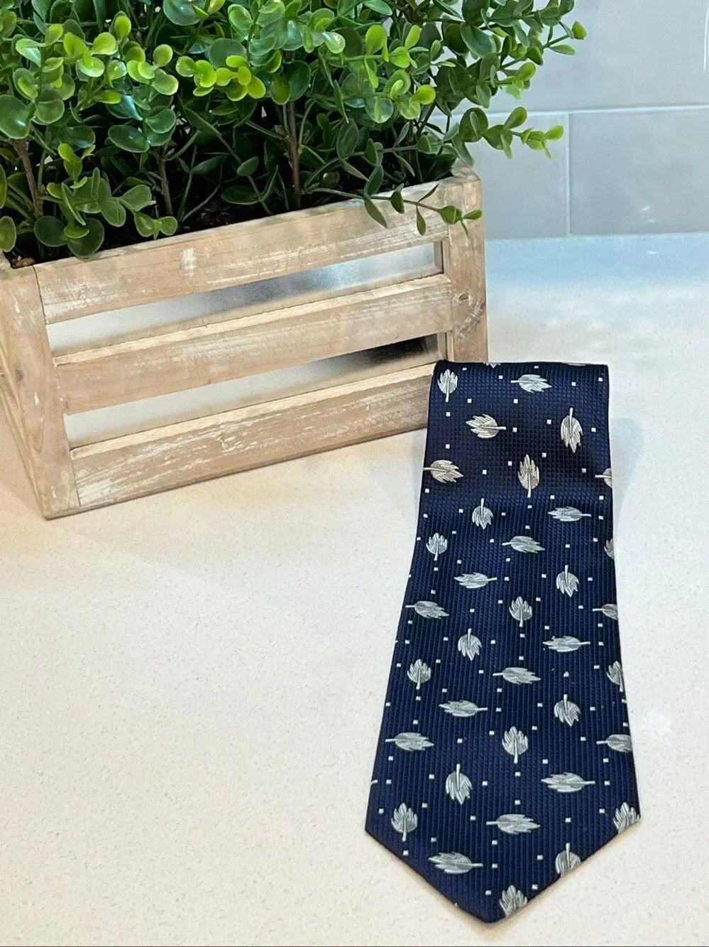 Giorgio Armani Men's Cravatte Jacquard Woven Leaf Pattern Necktie Navy Blue Gray